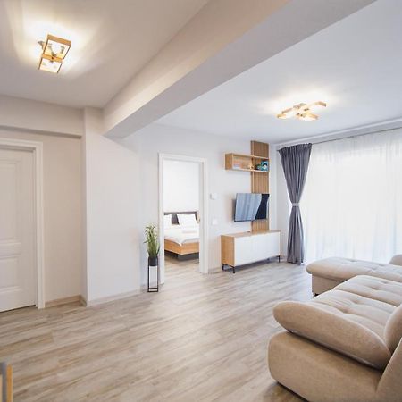 Apartamento Creamy Wood Haven Oradea Exterior foto