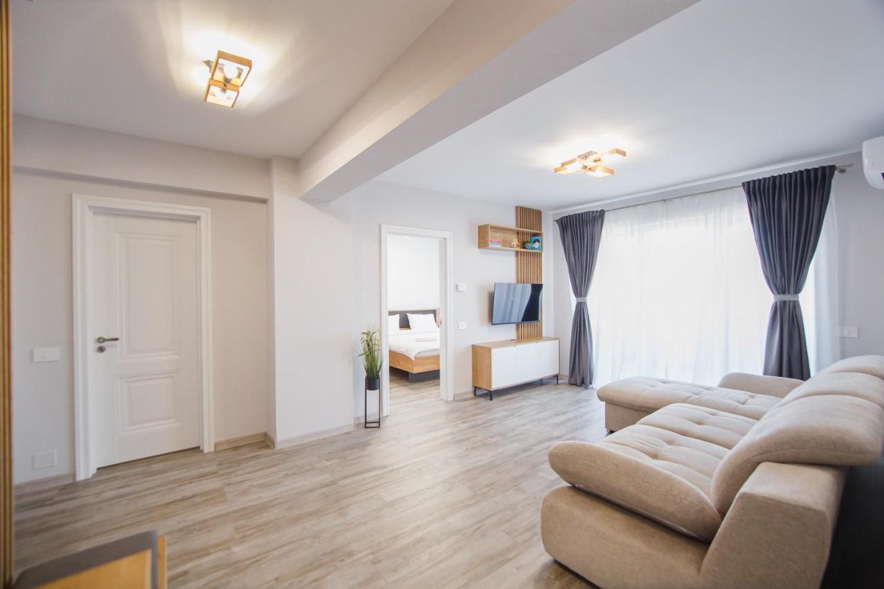 Apartamento Creamy Wood Haven Oradea Exterior foto