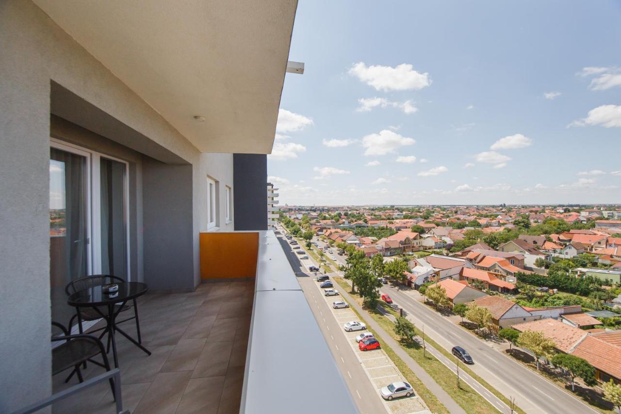 Apartamento Creamy Wood Haven Oradea Exterior foto