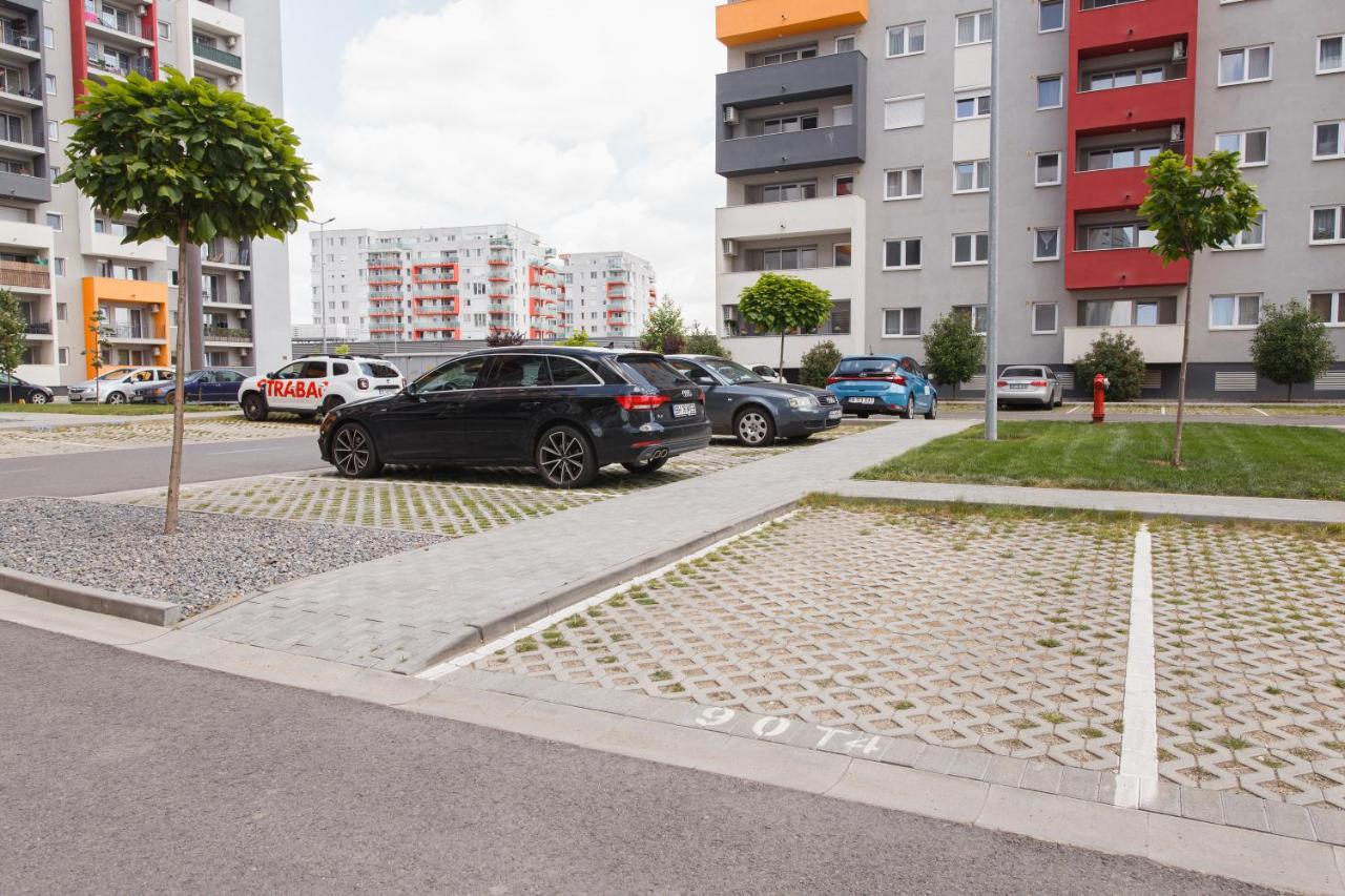 Apartamento Creamy Wood Haven Oradea Exterior foto